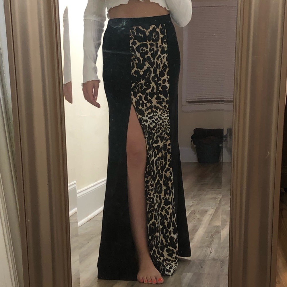 ✨ Animal Print Maxi Skirt ✨